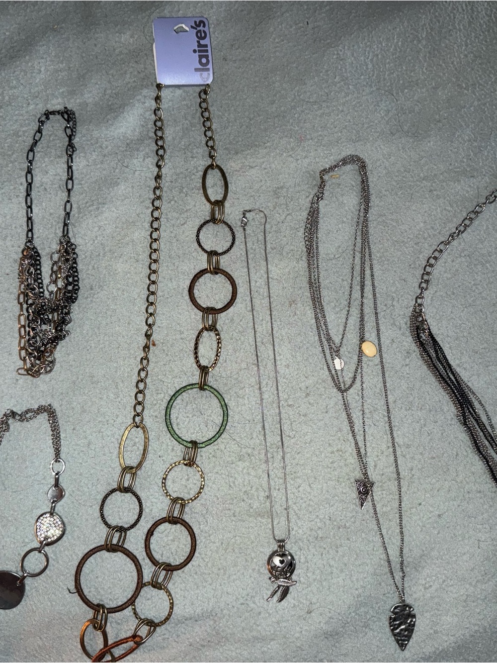 Lot of 35 necklaces - mixed metals